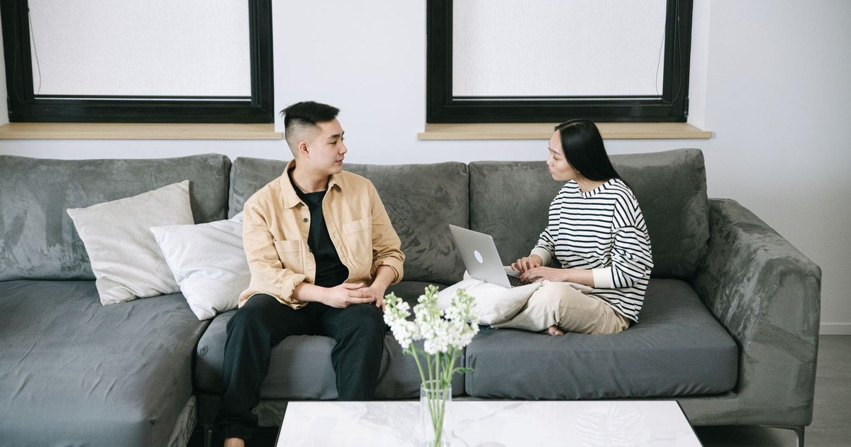 The Anxious-Avoidant Relationship: Why This Push-Pull Pattern Happens (and How to Break It)